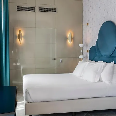 Hotel Vincci Capitol 4*